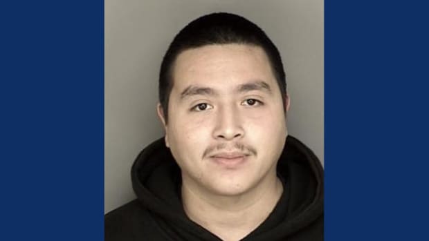 robbery suspect and selfie taker Victor Almanza-Martinez 