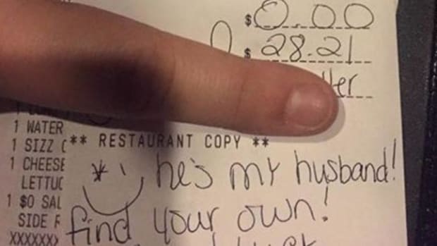 Server's Reaction To Customer Who Accused Her Of Flirting With Her Husband Goes Viral (Photo)  Promo Image