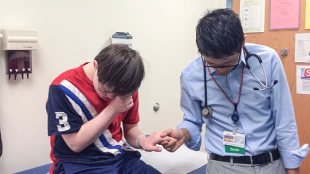 Doctor Shares 'Beautiful Moment' With Patient (Photo) Promo Image