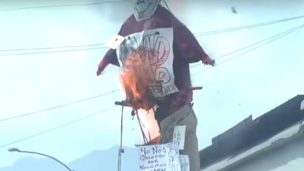 Mexicans Burn Effigies Of Trump Over Easter (Video) Promo Image