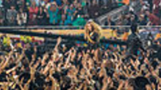 Beyoncé performs at the Super Bowl
