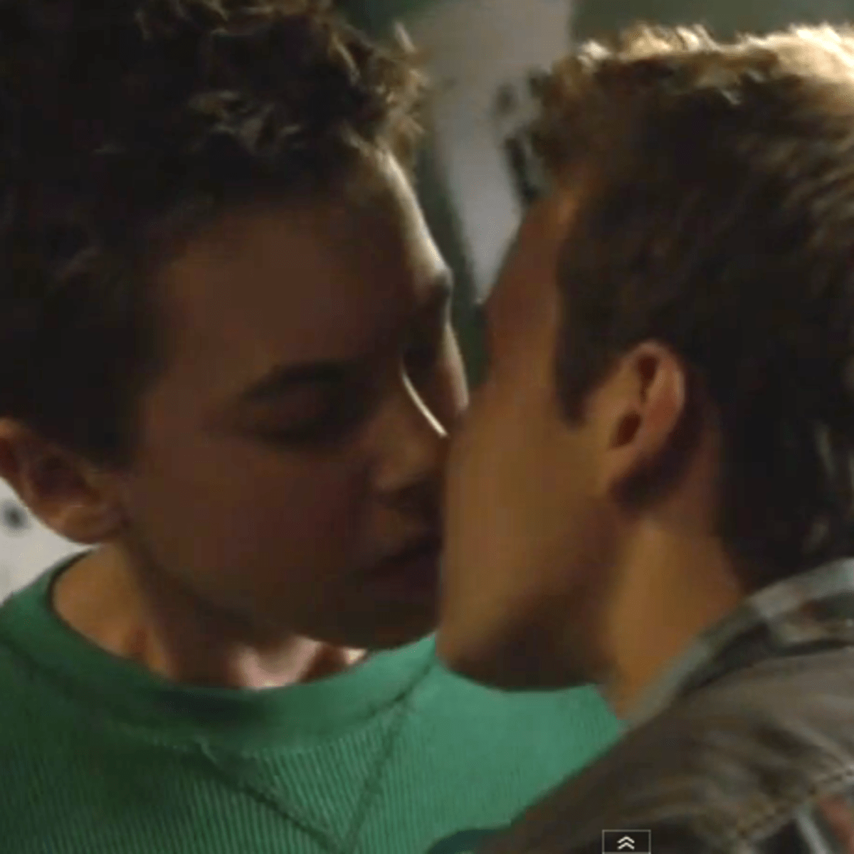 галубая архидея мальчиеи. кисс литтл бойс. Little gays vids. корейские парни поцелуй. Little man фильм 2016.