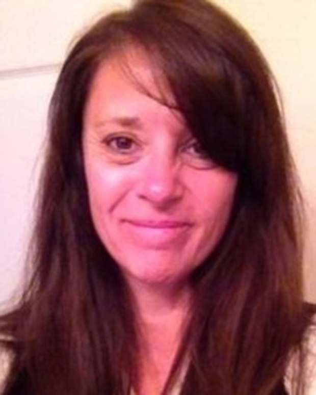 Woman Doesn't Pull Over On Abandoned Street For Police, Drives To Public Area, Pays The Price Promo Image