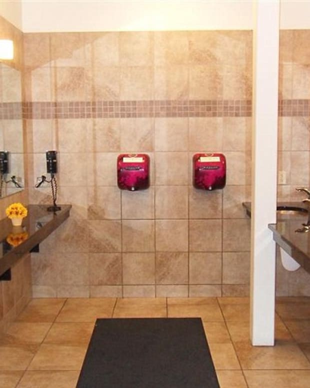 women reportedly cancel planet fitness memberships over transgender