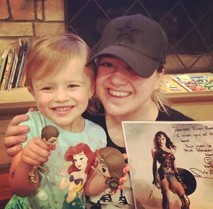 Photo Credit: Kelly Clarkson/Instagram via CafeMom