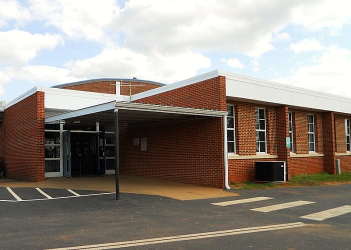 Exterior of Auburn City School, Photo Credit: Wikimedia