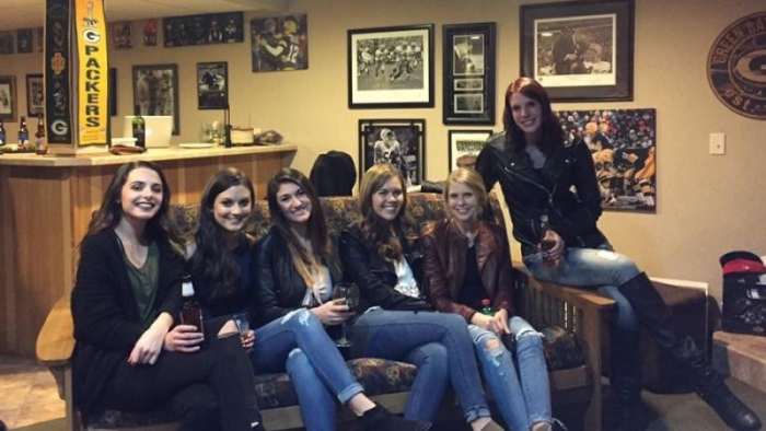 Six women sitting on a couch, Photo Credit: Reddit