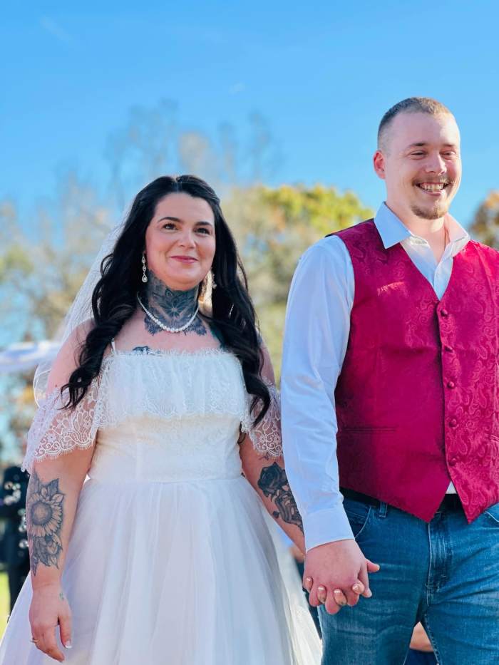 Amanda and Kyle Foster on their wedding day, Photo Credit: Amanda Foster/Facebook