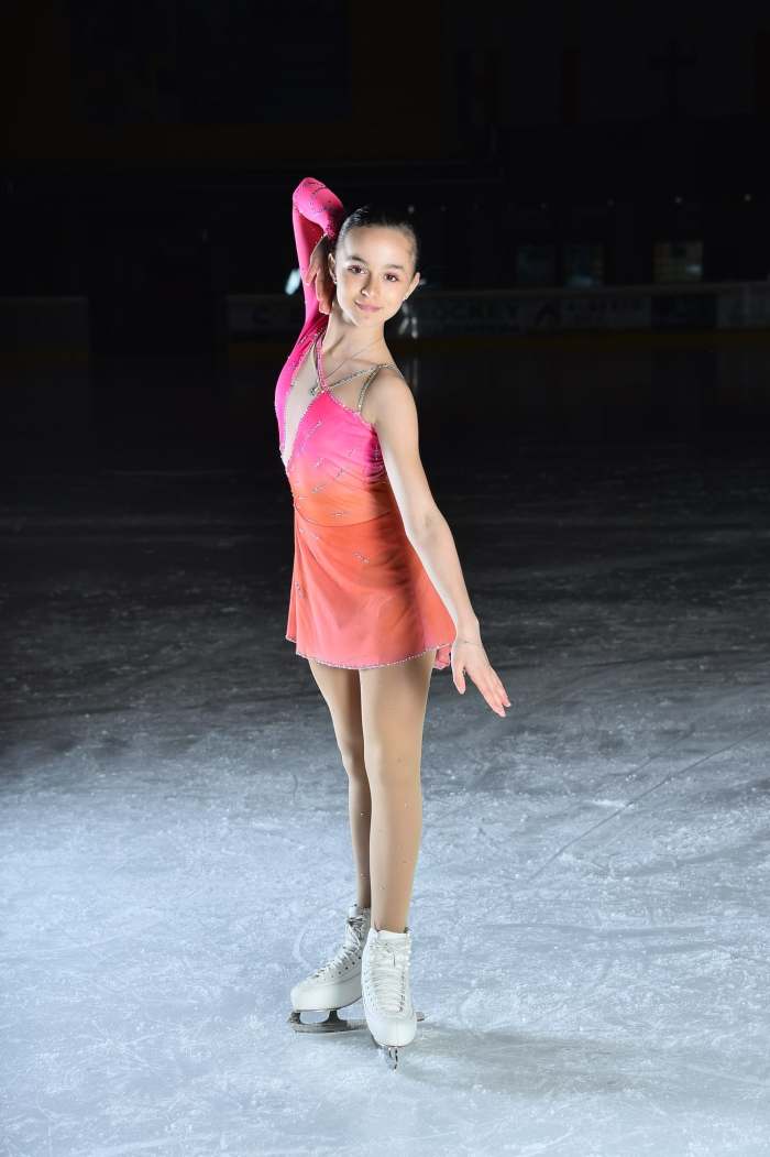 15 year old figure skater Matilda Ferrari posing on the ice, Photo Credit: ISU Figure Skating/X