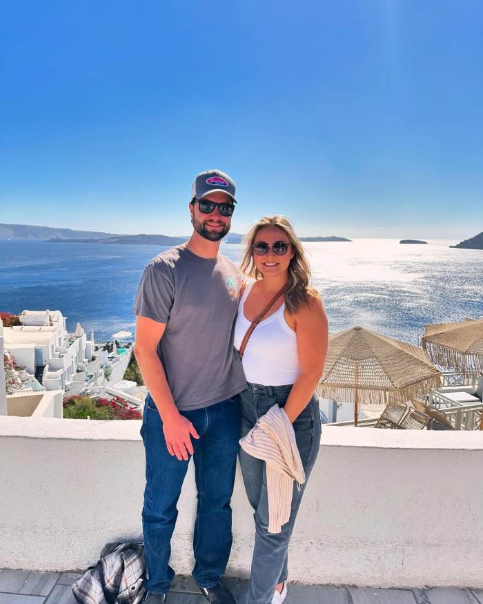 Brandon and Rachel Dumovich in Greece on their honeymoon, Photo Credit: Rachel Dumovich/Facebook