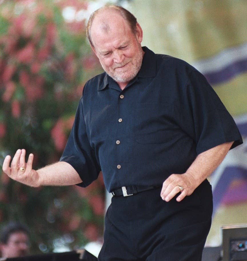 Joe Cocker performing at Gulfstream Park in Hallandale, FL, Photo Credit: Wikimedia