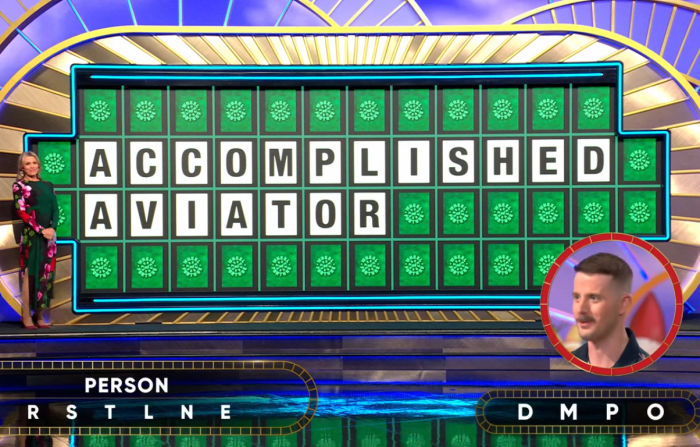 Show hostess Vanna White in a 'Wheel of Fortune' episode, Photo Credit: Wheel Of Fortune/Youtube