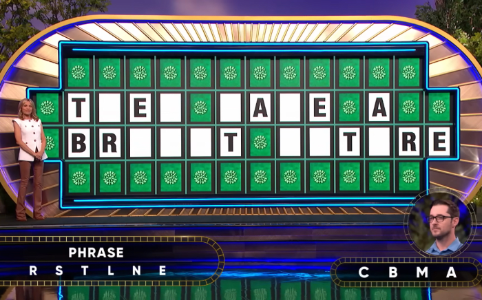 Show hostess Vanna White in a 'Wheel of Fortune' episode, Photo Credit: Wheel Of Fortune/Youtube