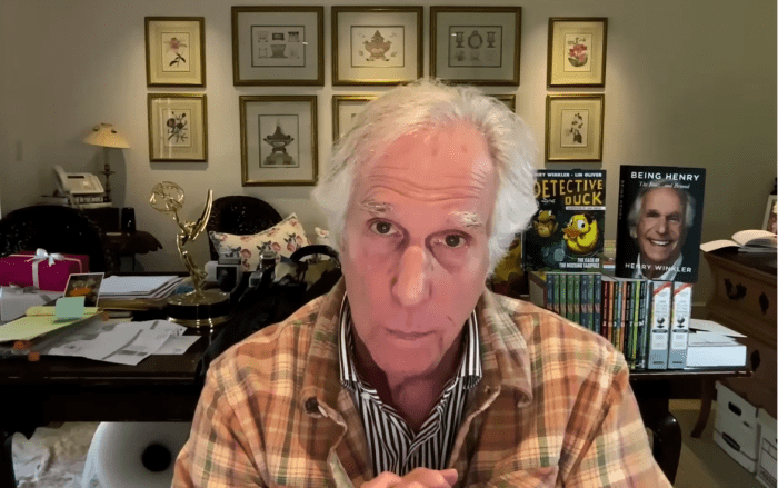 Henry Winkler in an interview talking about dyslexia with Tom Power, Photo Credit: Q with Tom Power/Youtube