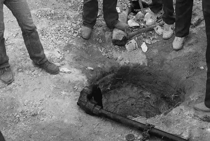 The deep well which baby Jessica slipped into, Photo Credit: People/Youtube