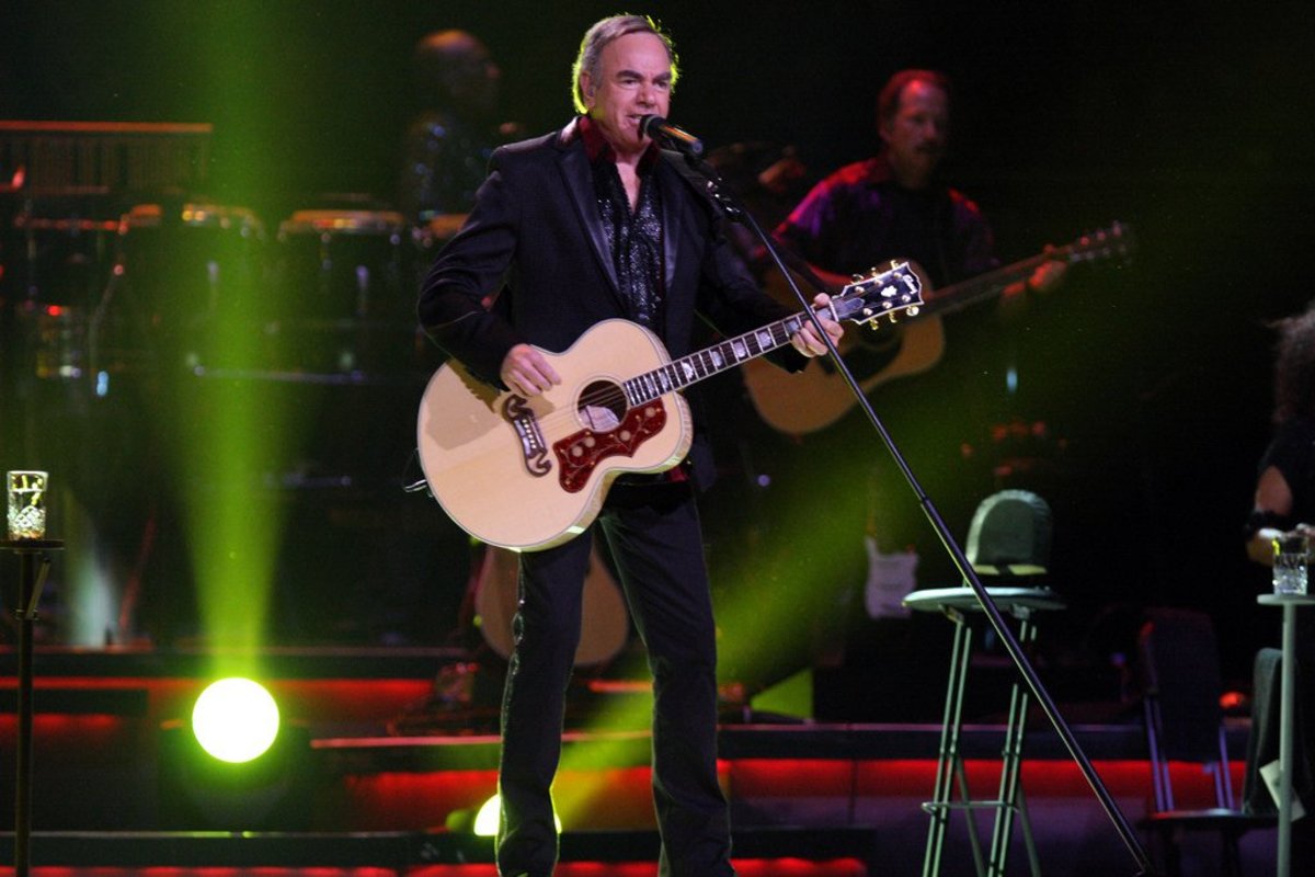 Neil Diamond Retires From Touring After Diagnosis Promo Image