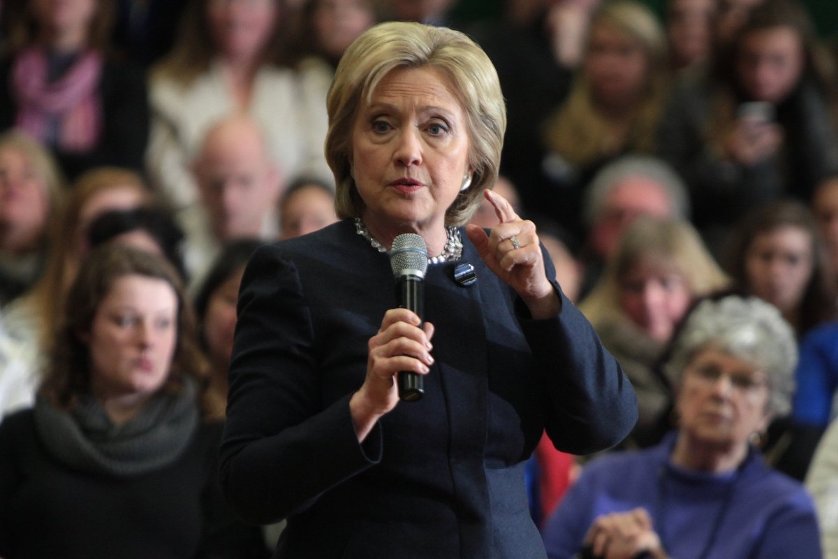 Shepard Smith Defends Hillary Clinton Over Uranium Deal Promo Image