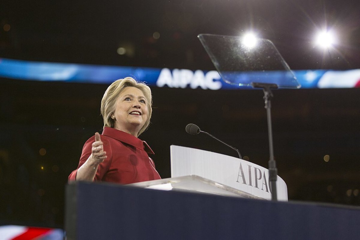 Poll: Clinton Broke Law With Email Server Promo Image