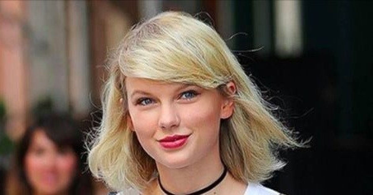 Fans Notice Something Different About Taylor Swift Did She Get Massive Breast Implants Photos