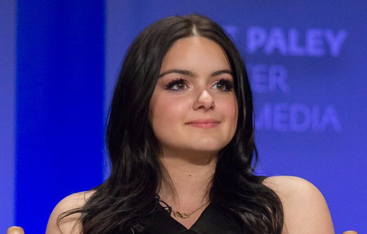 Ariel Winter's Outfit Sparks Controversy (Photos) Promo Image
