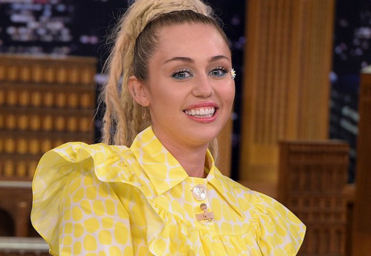 Miley Cyrus' Nude Pictures Spark Controversy (Photos) Promo Image