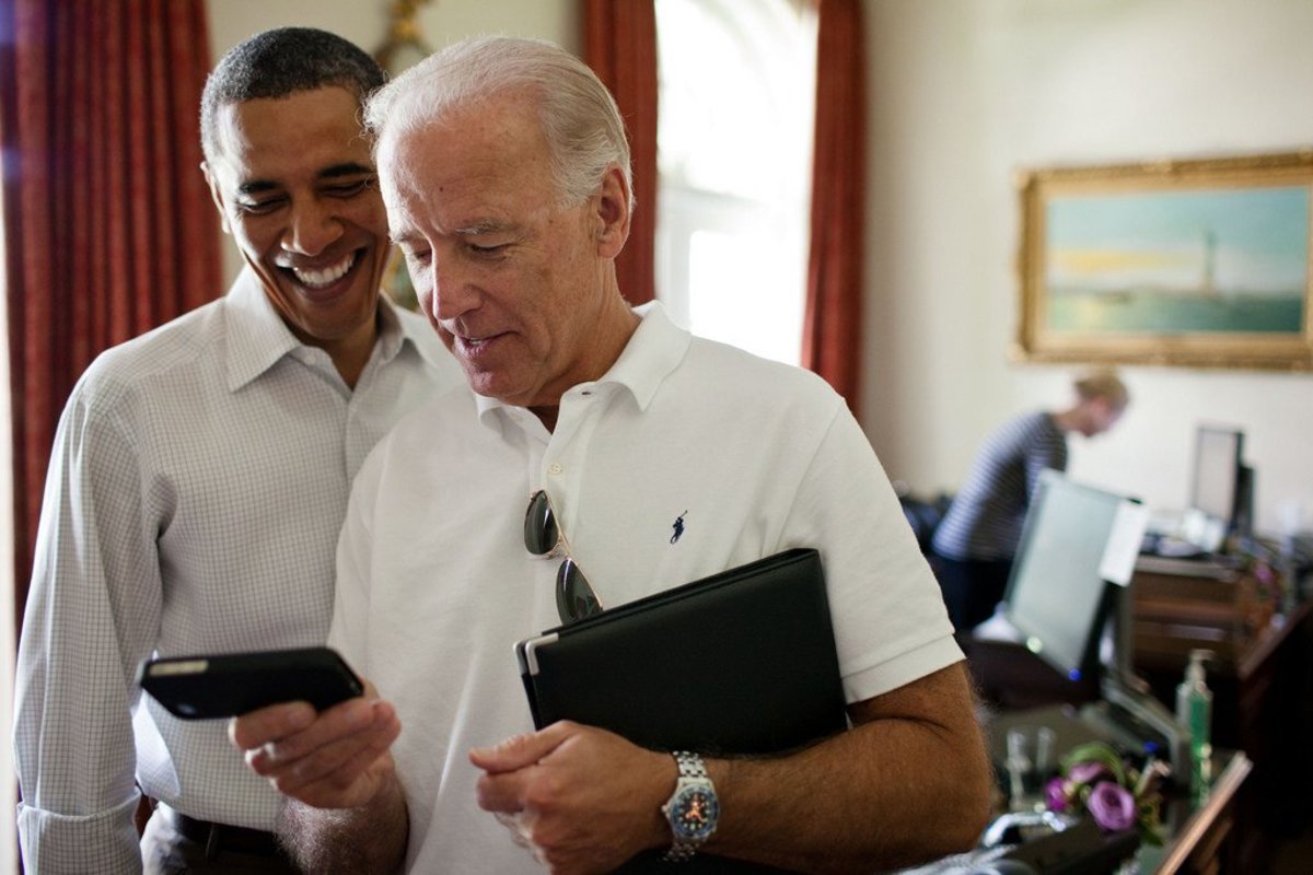 Obama Writes A Birthday Meme For Joe Biden Promo Image