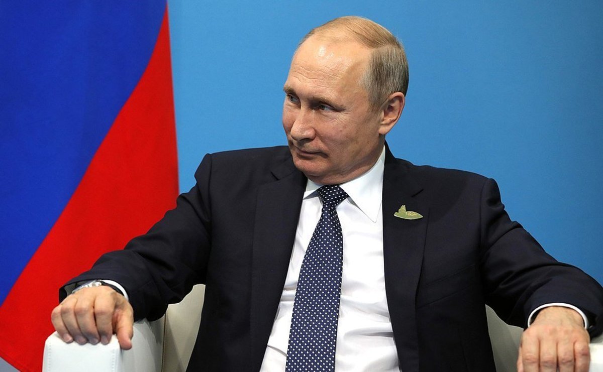 Putin Announces He Will Run For Fourth Term Promo Image