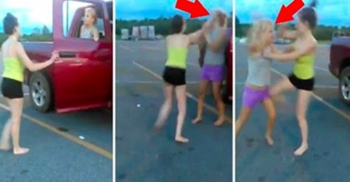 Southern Girls Cat Fight In Walmart Parking Lot Bully Suffers