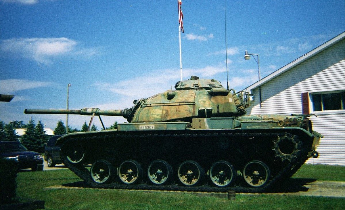 Man Parks WWII Tank In Front of House, HOA Not Happy (Photos