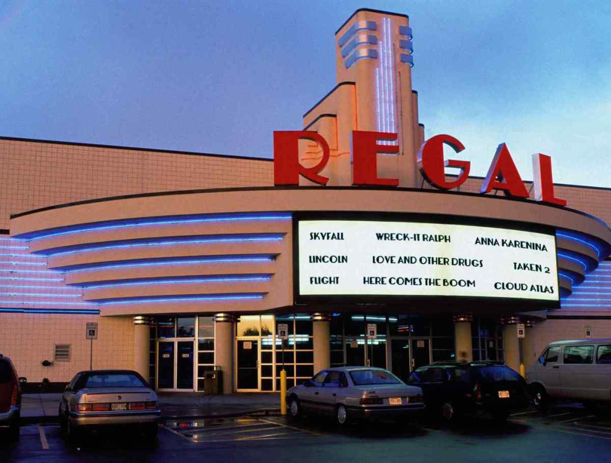 Regal Cinemas Cuts Back on Thousands of Employee Hours Due to ObamaCare - Opposing Views1200 x 909
