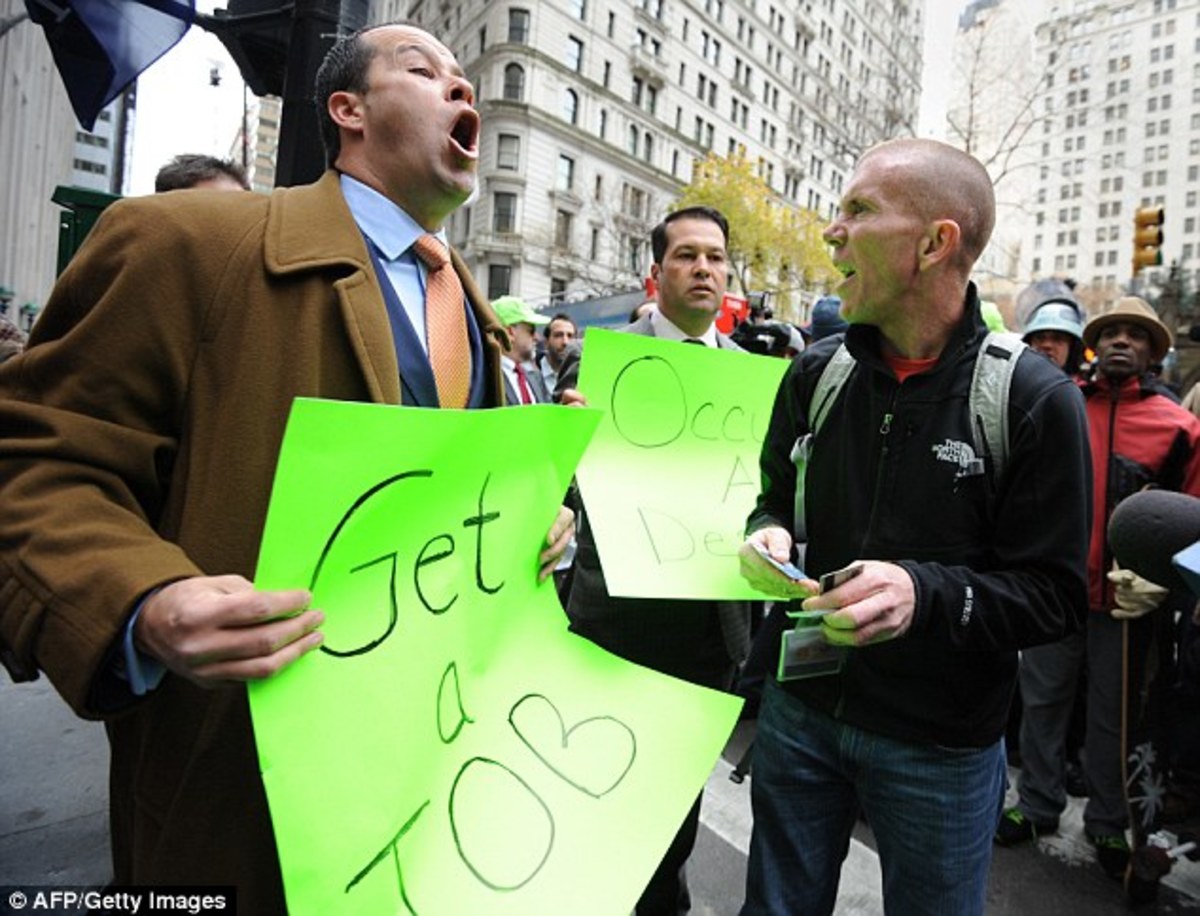 Occupy Wall Street Counter Protest "Occupy a Desk" Opposing Views