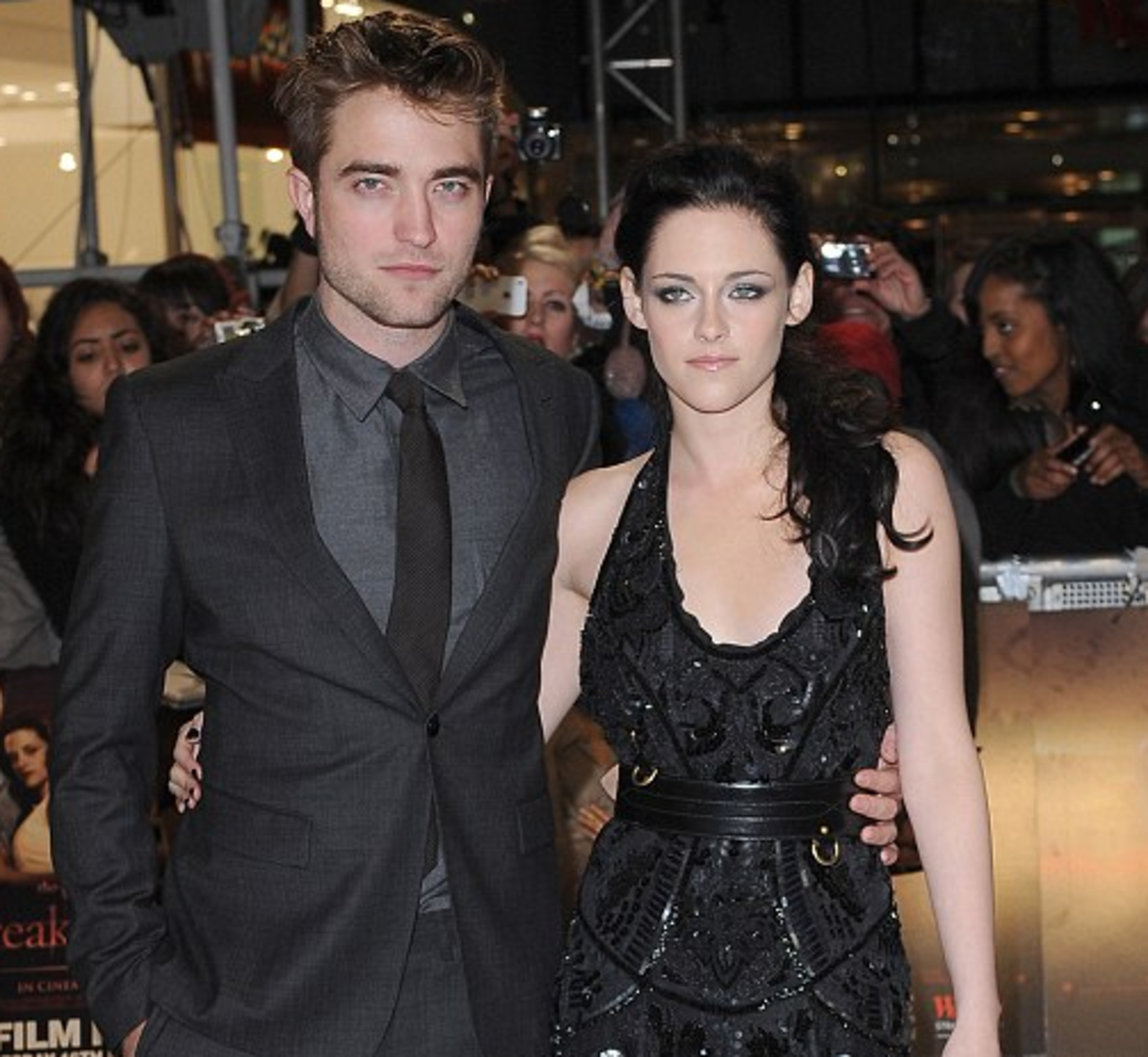 Robert Pattinson and Kristen Stewart Living Together (Report