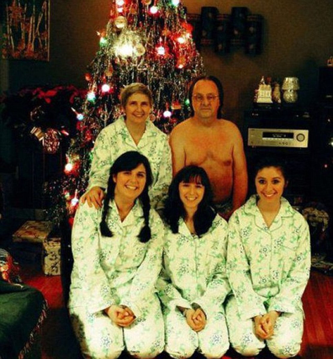 Pictures: Funny Awkward Family Christmas Photos - Opposing Views