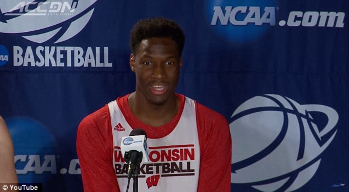 Wisconsin Badgers� Nigel Hayes Caught On Open Microphone