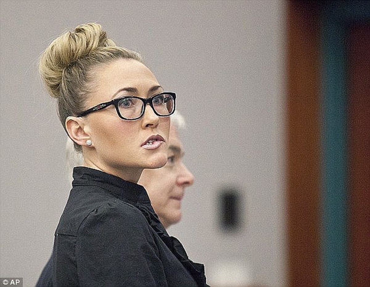 35YearOld Teacher Brianne Altice Who Had Sex With 3 Students To Face