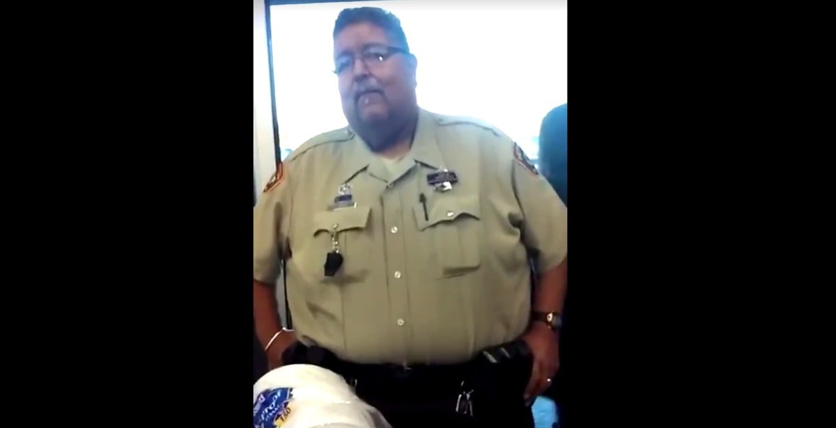 man argues rights with wal mart security guard video opposing views walmart security guard