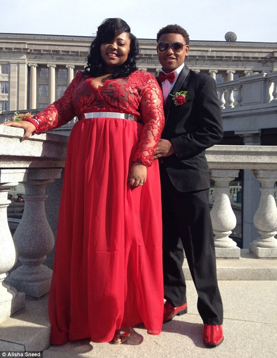 Very Revealing Prom Dresses