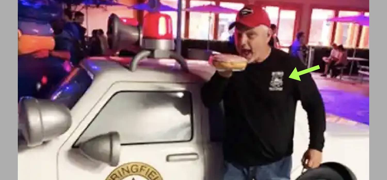 Universal Studios Refuse To Let In Retired Cop Because Of His 'Inappropriate' T-Shirt - Vimarsana News