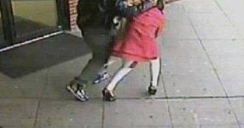 Kidnapper Goes After 13-Year-Old Girl, She Makes Him Pay The Price - Vimarsana News