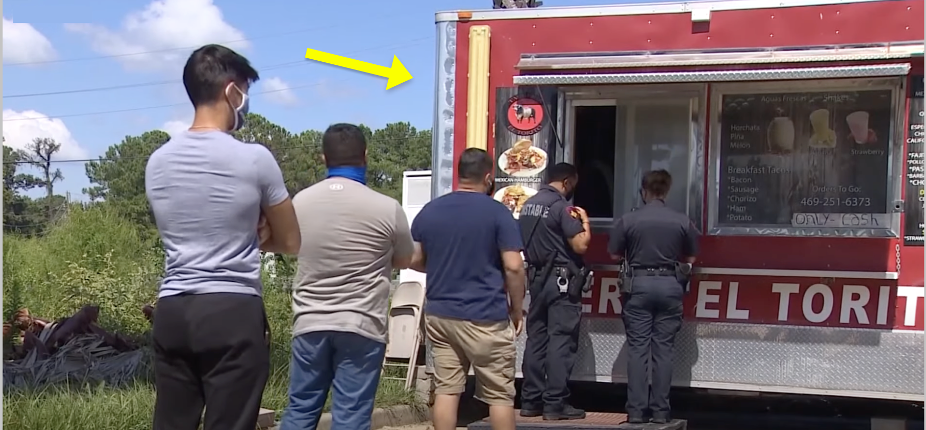 Hundreds Show Up To Texas Man's Taco Truck After His Daughter Shares 'Heartbreaking' Tweet Online - Vimarsana News