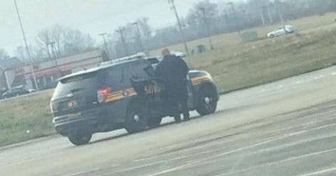 Photo Of Police Officer Goes Viral When People Notice What Else Is In It - Vimarsana News