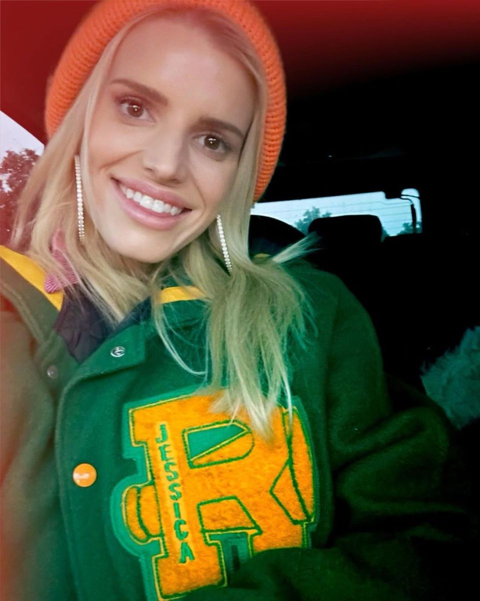 Selfie of Jessica Simpson from her instagram, Photo Credit: jessicasimpson/Instagram
