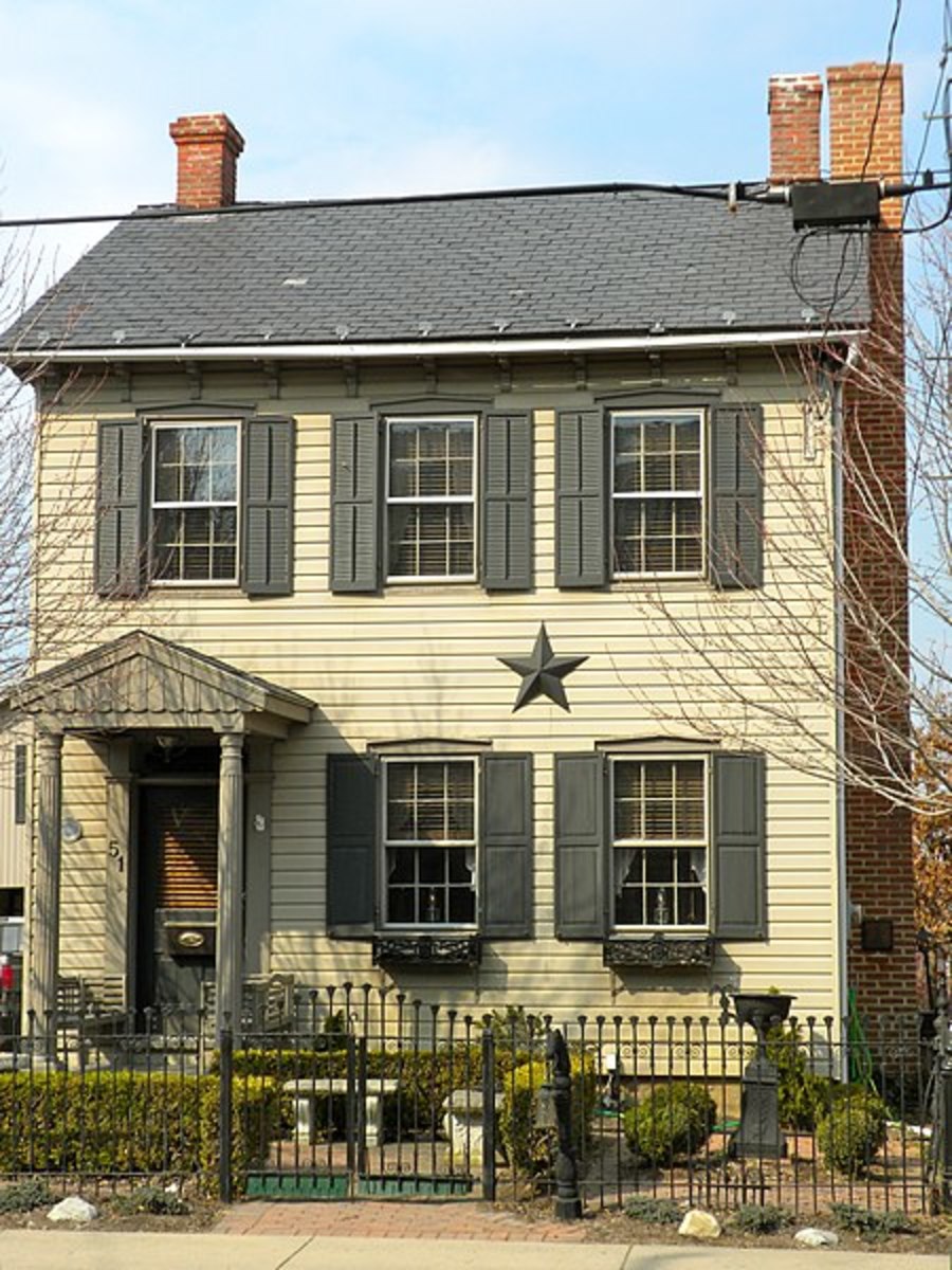 House with a star on its front, Photo Credit: Wikimedia