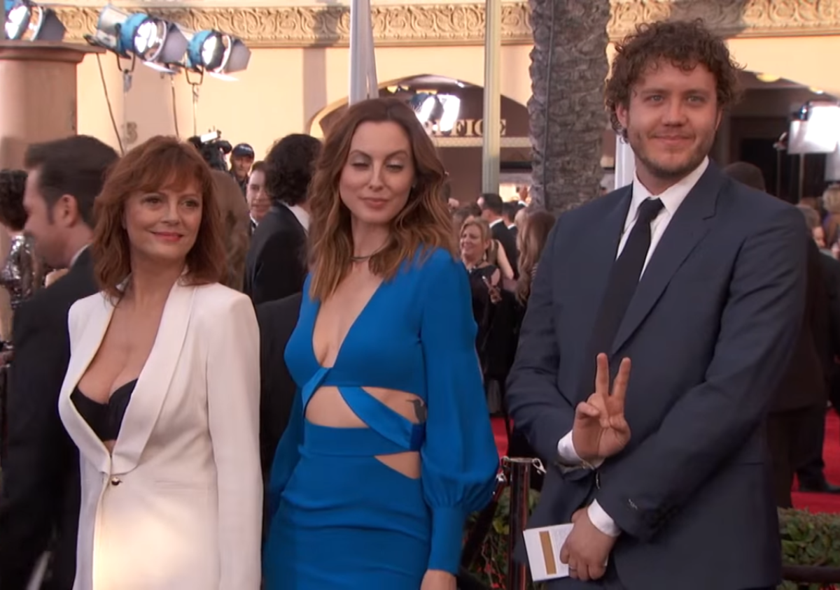 Susan Sarandon on the red carpet, Photo Credit: Entertainment Tonight/Youtube