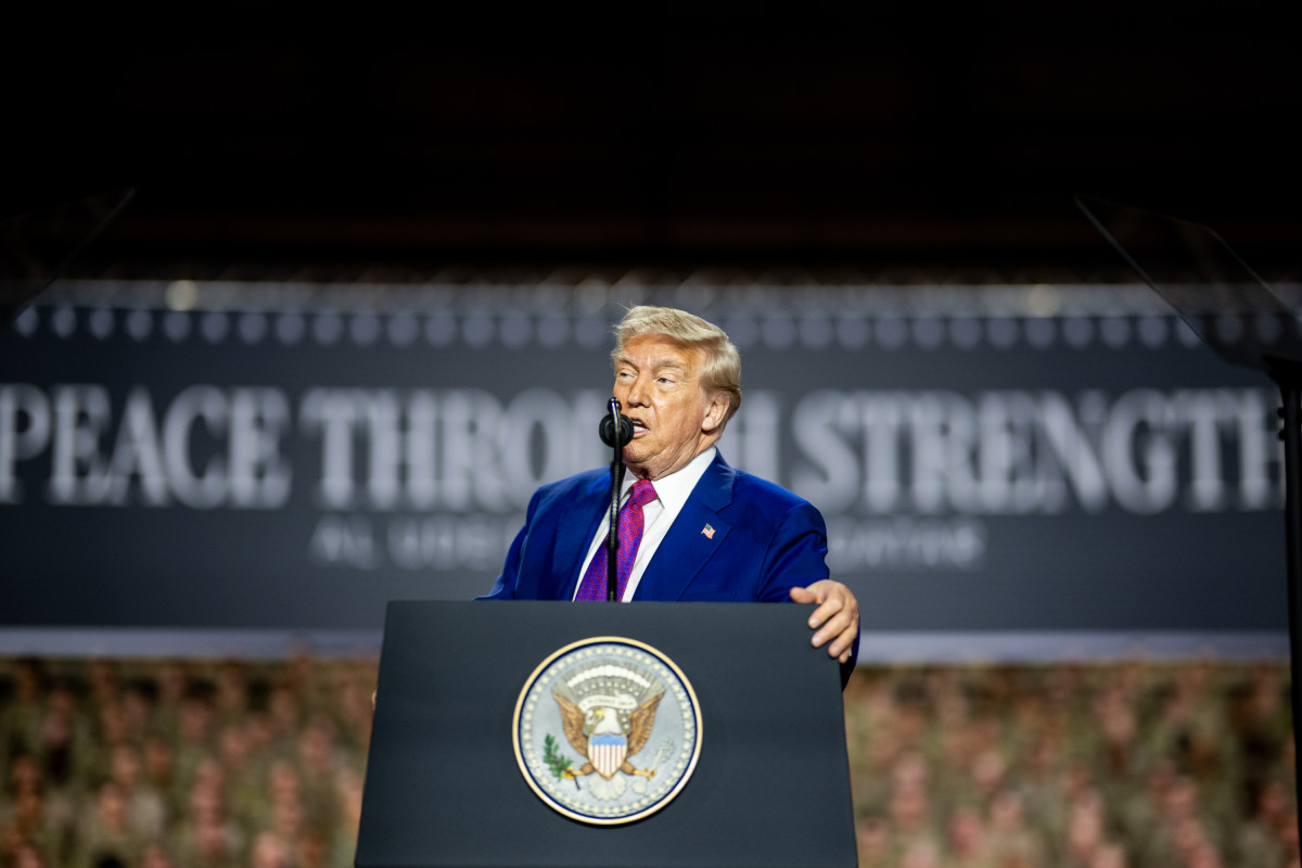 President Trump visits U.S. troops at Al Udeid Air Base in Qatar., Photo Credit: The White House/X