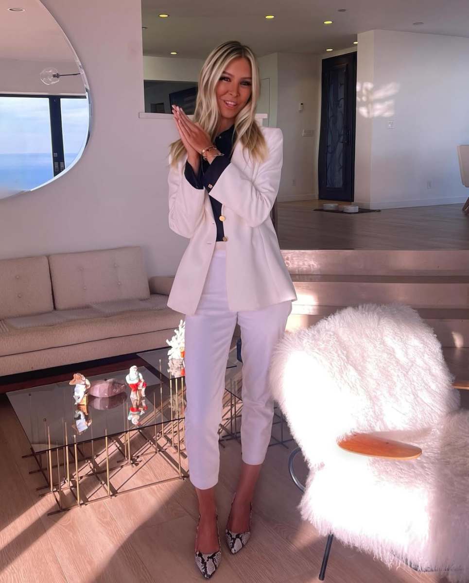 Sophia Hutchins' Thanksgiving day selfie posted on her instagram, Photo Credit: hutchins_sophia/Instagram