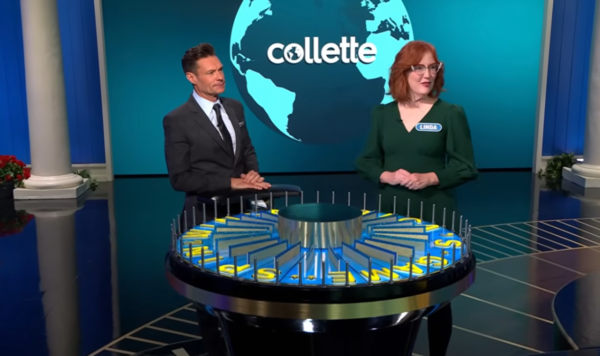 Show host Ryan Seacrest and contestant Linda Keyes in a 'Wheel of Fortune' episode, Photo Credit: Wheel of Fortune/Youtube