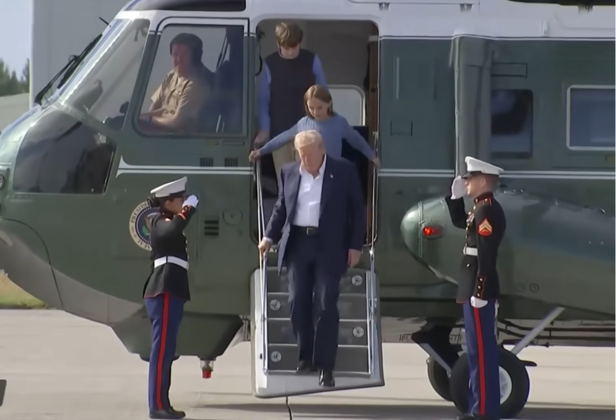 US President Donald Trump with his grandkids, Photo Credit: Diario AS/Youtube