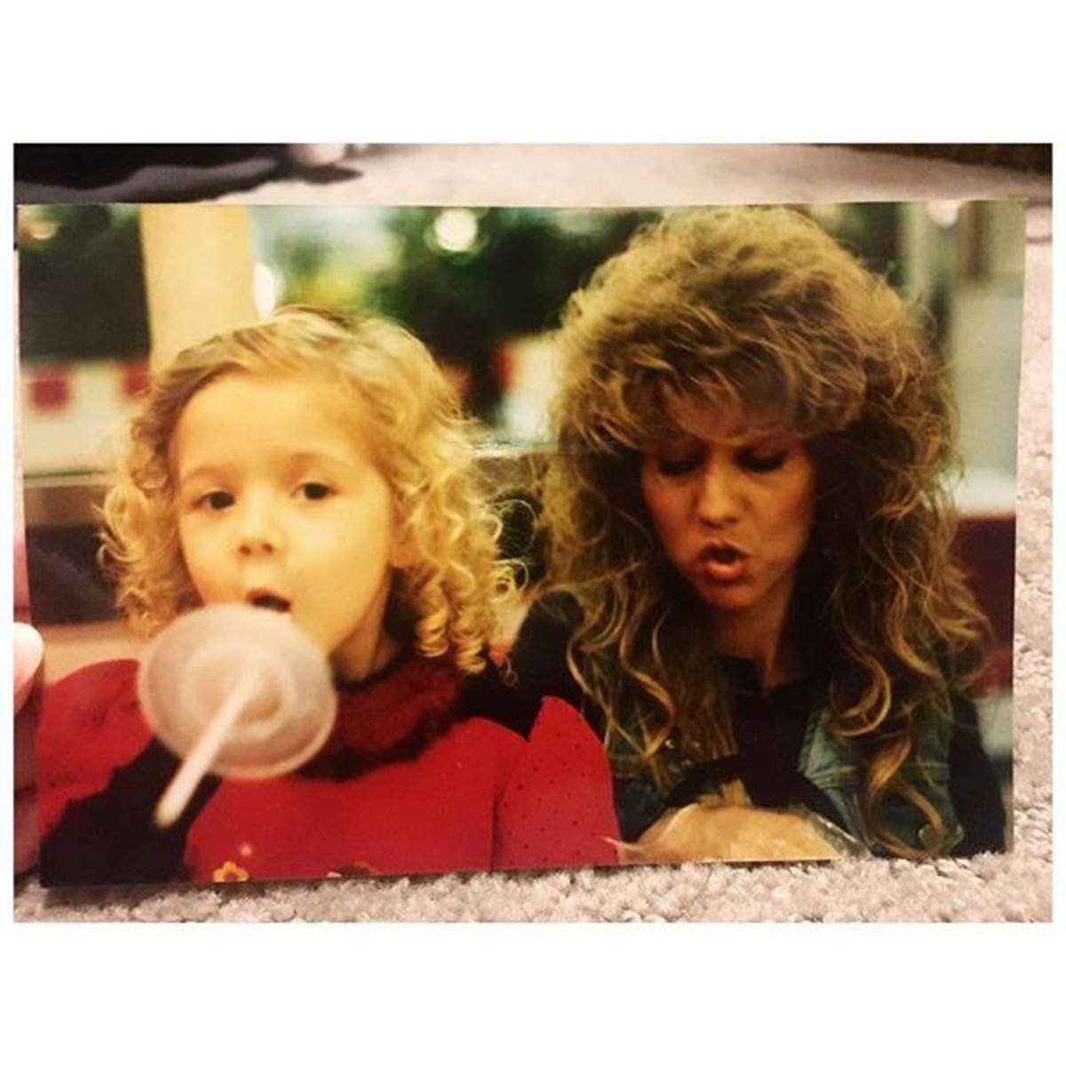 A young Jennette McCurdy with her mom Debra, Photo Credit: Jennette McCurdy/Facebook