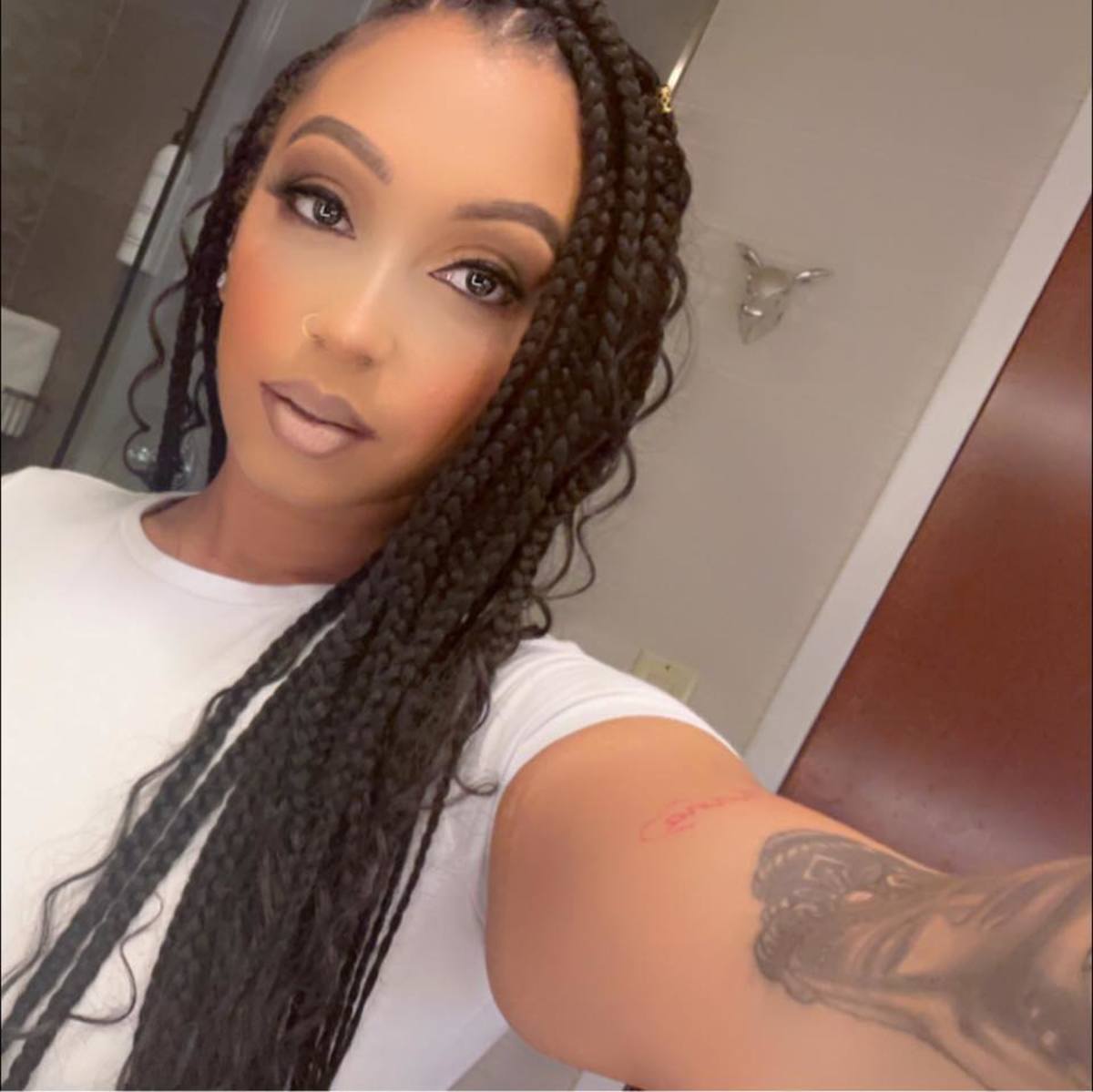 Selfie of Alesia Cooper posted to Facebook, Photo Credit: Alesia Cooper/Facebook